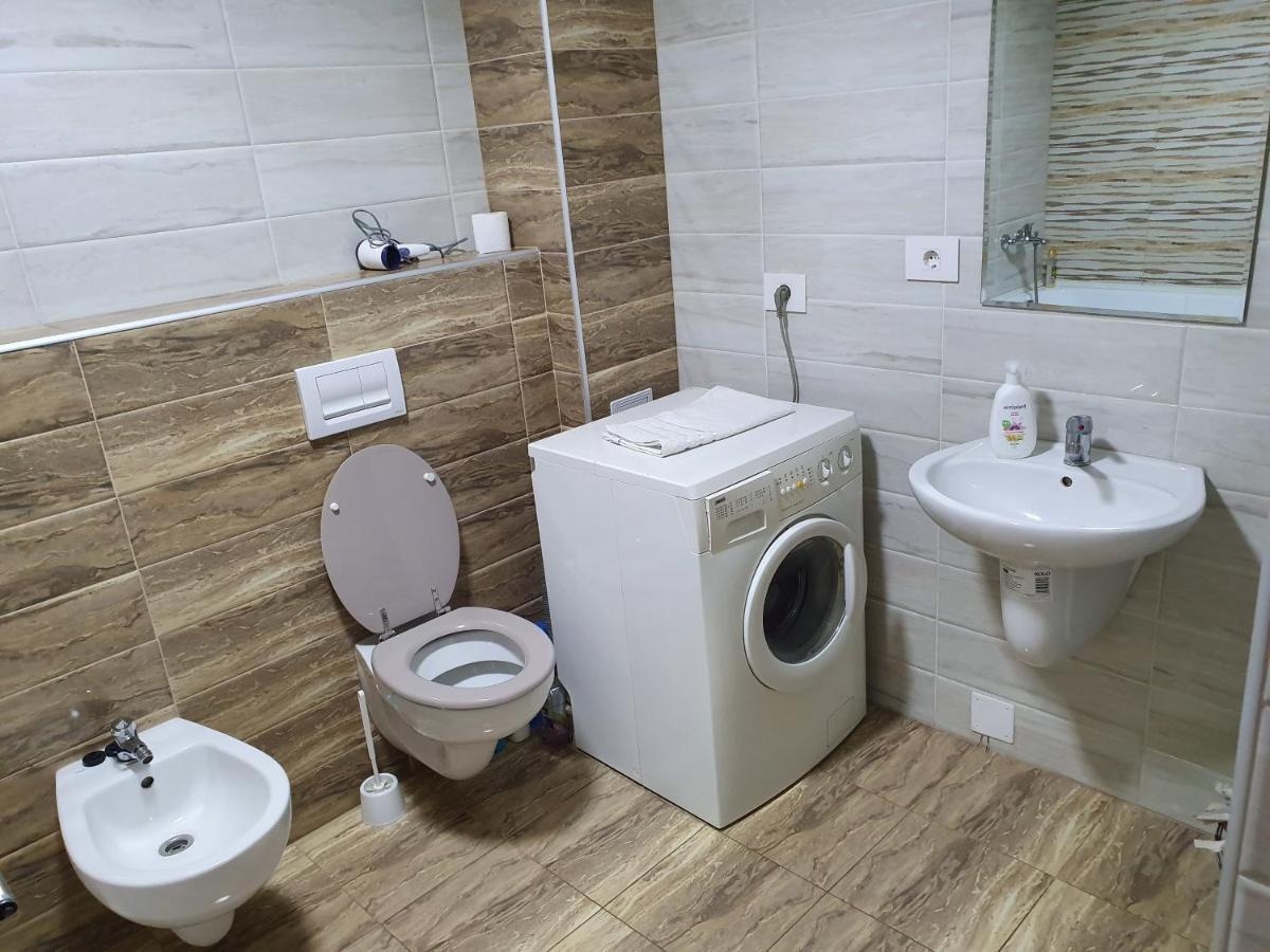 Nufarul Apartament Lejlighed Oradea Eksteriør billede